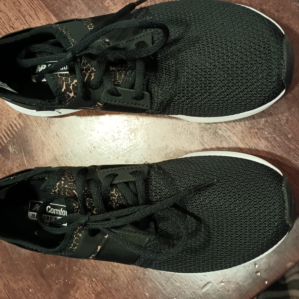 Women's New Balance Cheetah Sneakers 7